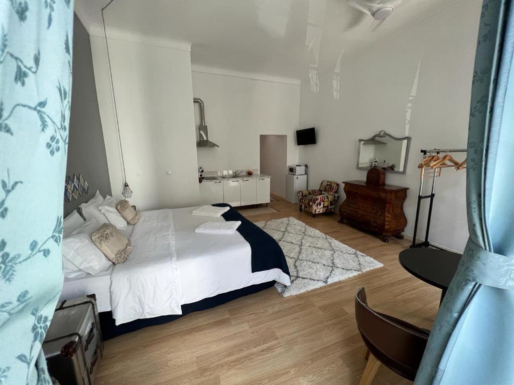 Old Town Lx Suites Lisbon Luaran gambar
