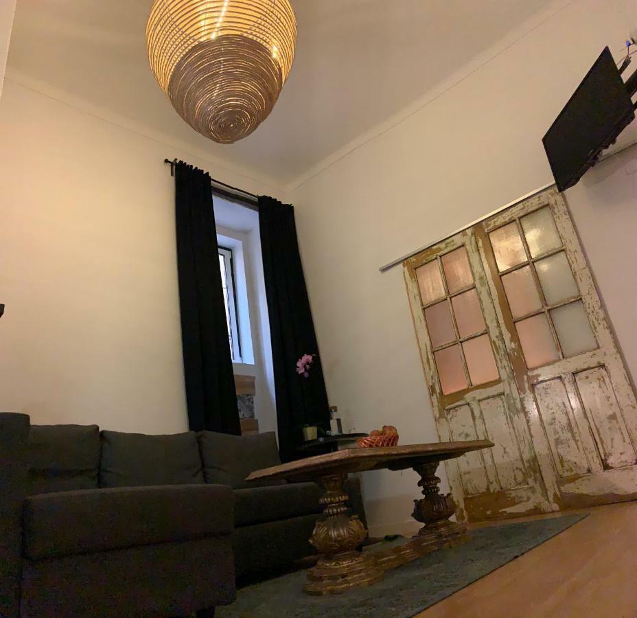 Old Town Lx Suites Lisbon Luaran gambar
